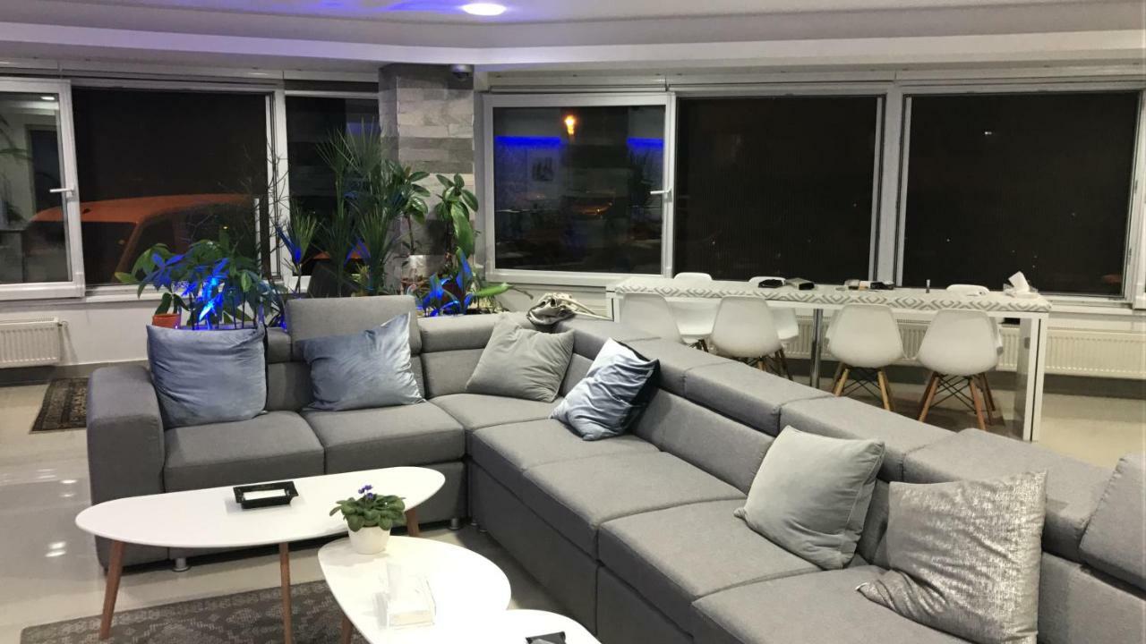 コンスタンツァOzana Apartamentアパートメント エクステリア 写真