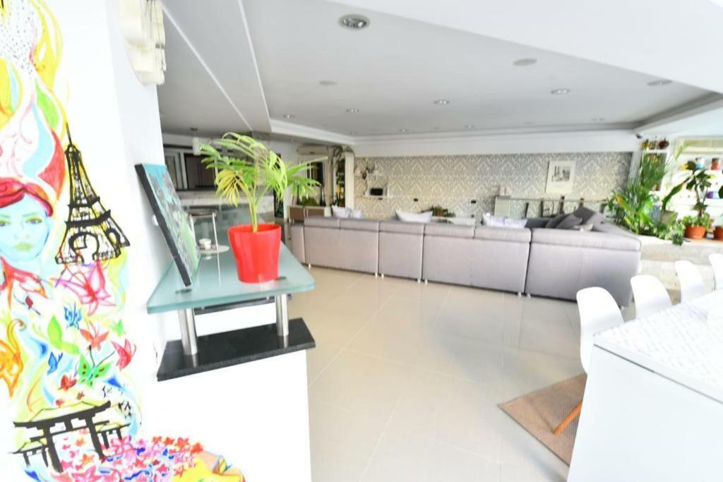 コンスタンツァOzana Apartamentアパートメント エクステリア 写真